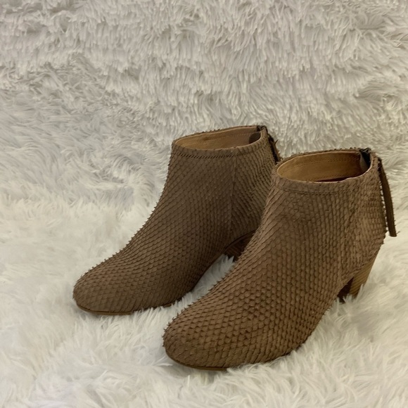 Liendo Shoes - Liendo , Women’s, Tan Ankle Boots. Size-7